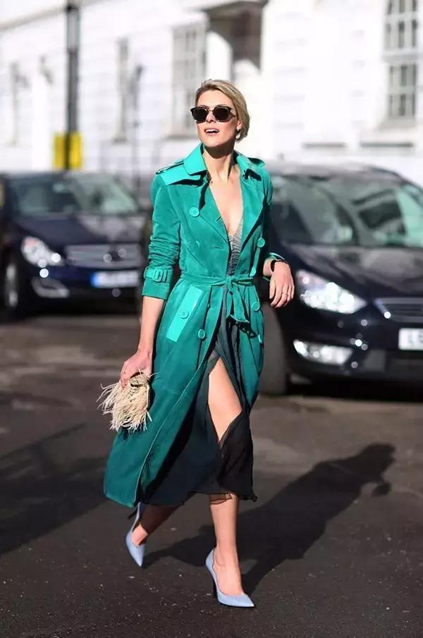 秋天怎么穿时髦又有气质,今年秋天最流行的搭配