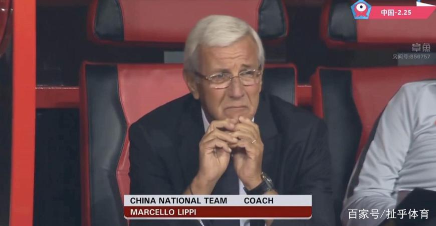 球迷为国足该挨训还是军训争执不下这位中超老将却早已看穿一切