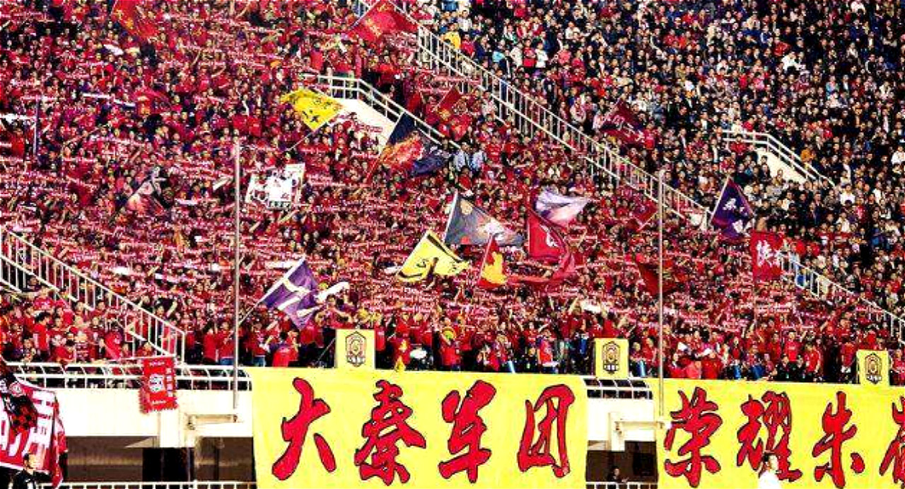 陕西球迷感动瞬间,感动众多球迷