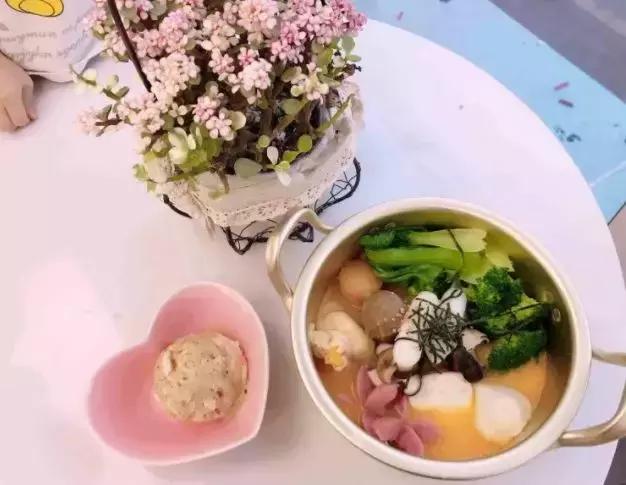 疯狂的“泡面馆”，还能快活多久？