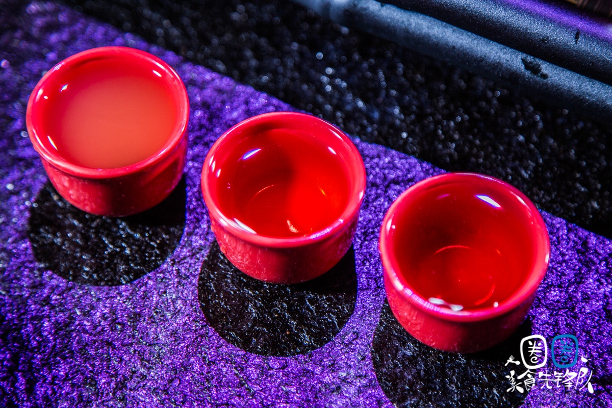 成都凌晨2点还在排队的贰麻酒馆，终于带着大熊猫来南昌了！