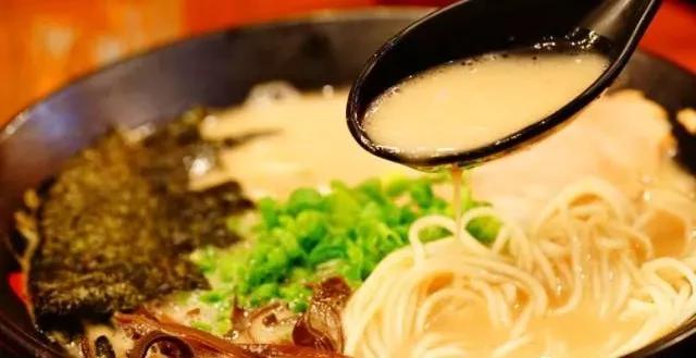 在日本排队吃拉面,天津排名前三的拉面