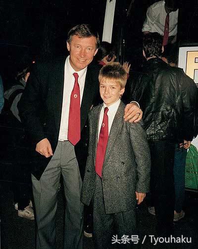 怀念小贝的战斧,小贝任意球贝氏弧线