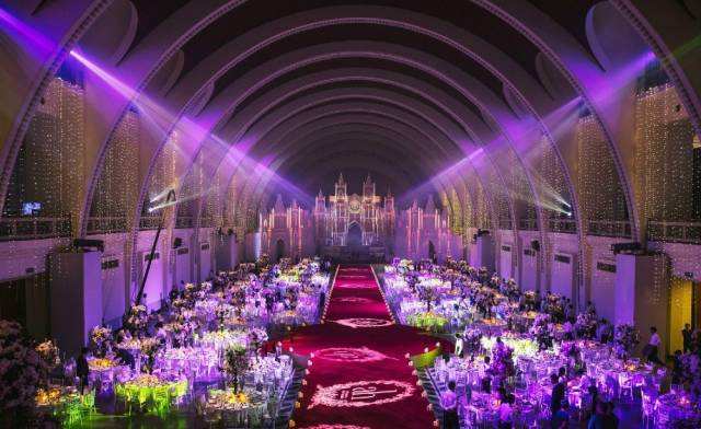 鍙嶇洰鎴愪粐鏄庢槦,鍗冧竾绮変笣鍒嗛亾鎵暢