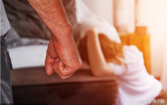 老公家暴我该离婚还是继续坚持,老公家暴想离婚他不同意怎么办