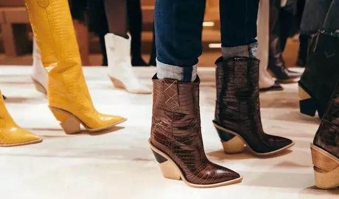 今年最潮的3双靴子,今年最火的靴子值不值得买