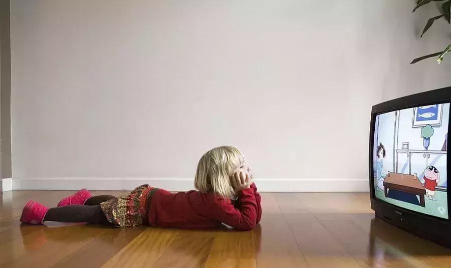 4岁女孩性早熟来例假？你可能做了和她父母一样的事