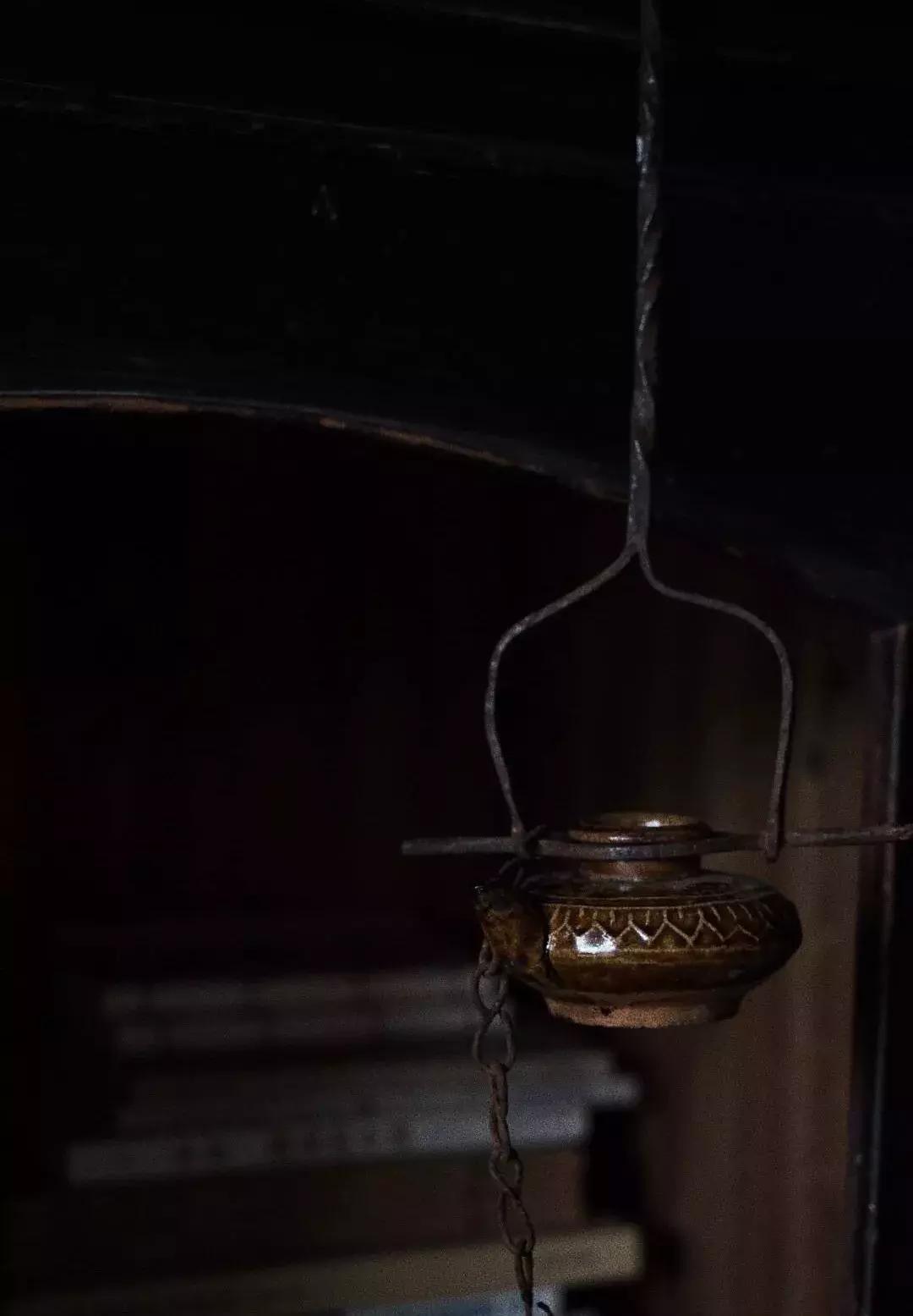 经典丨水深浪静，人贵声低！