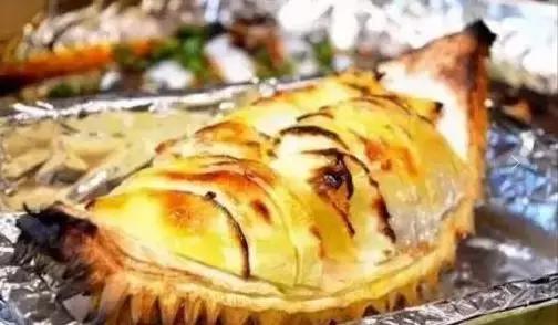 秋冬转凉吃啥?三个丑皮匠带你从上海吃到东南亚,这家烧烤不简单