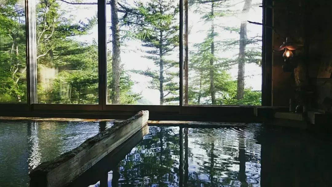 南京汤山温泉天气,汤山风景区秋天