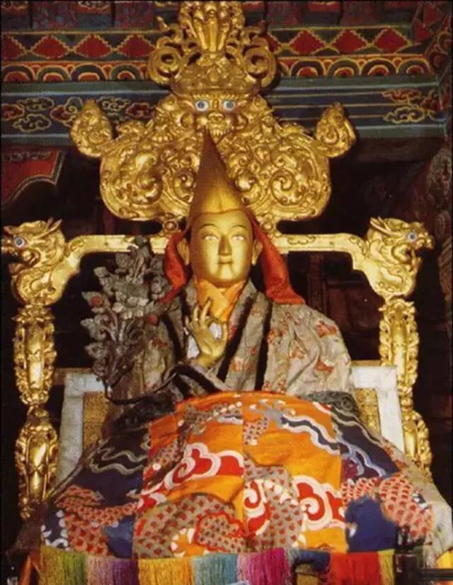 拉萨的布达拉宫到底藏了什么秘密,西藏布达拉宫能看到前世今生