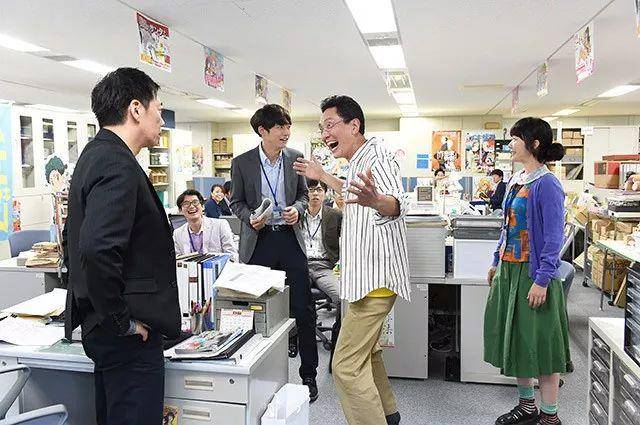 国内漫画家靠什么盈利,漫画家行业的发展