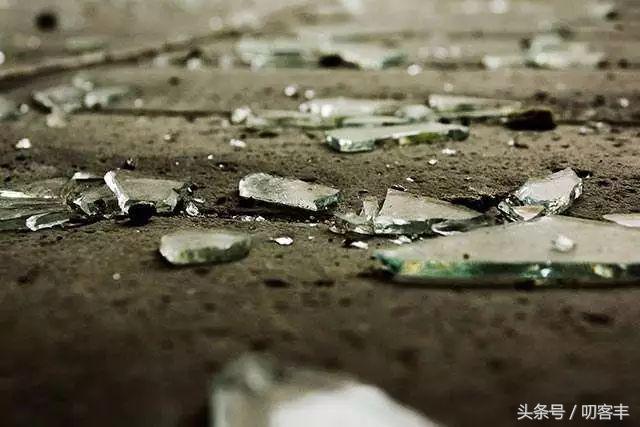 孩子眼睛受伤有哪些症状,眼睛受伤吃什么最好