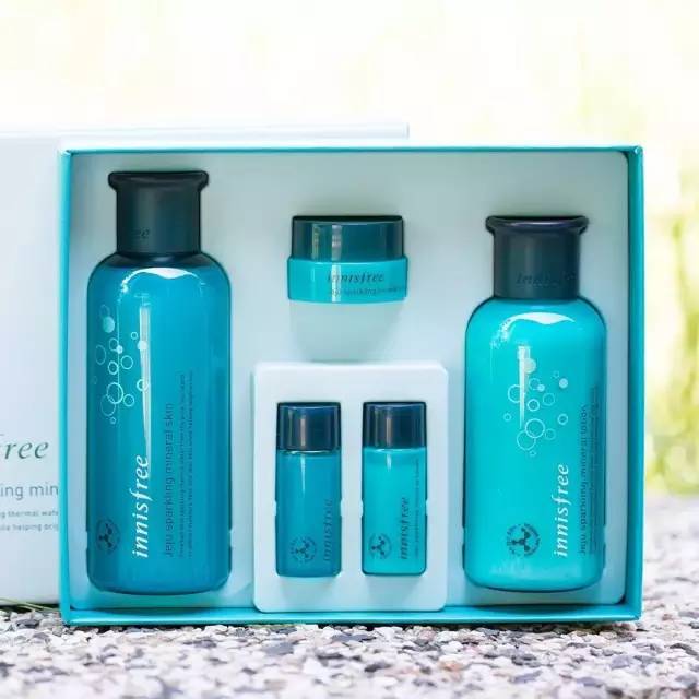 韩国化妆品好用的水乳,韩国ahc水乳多少钱一套