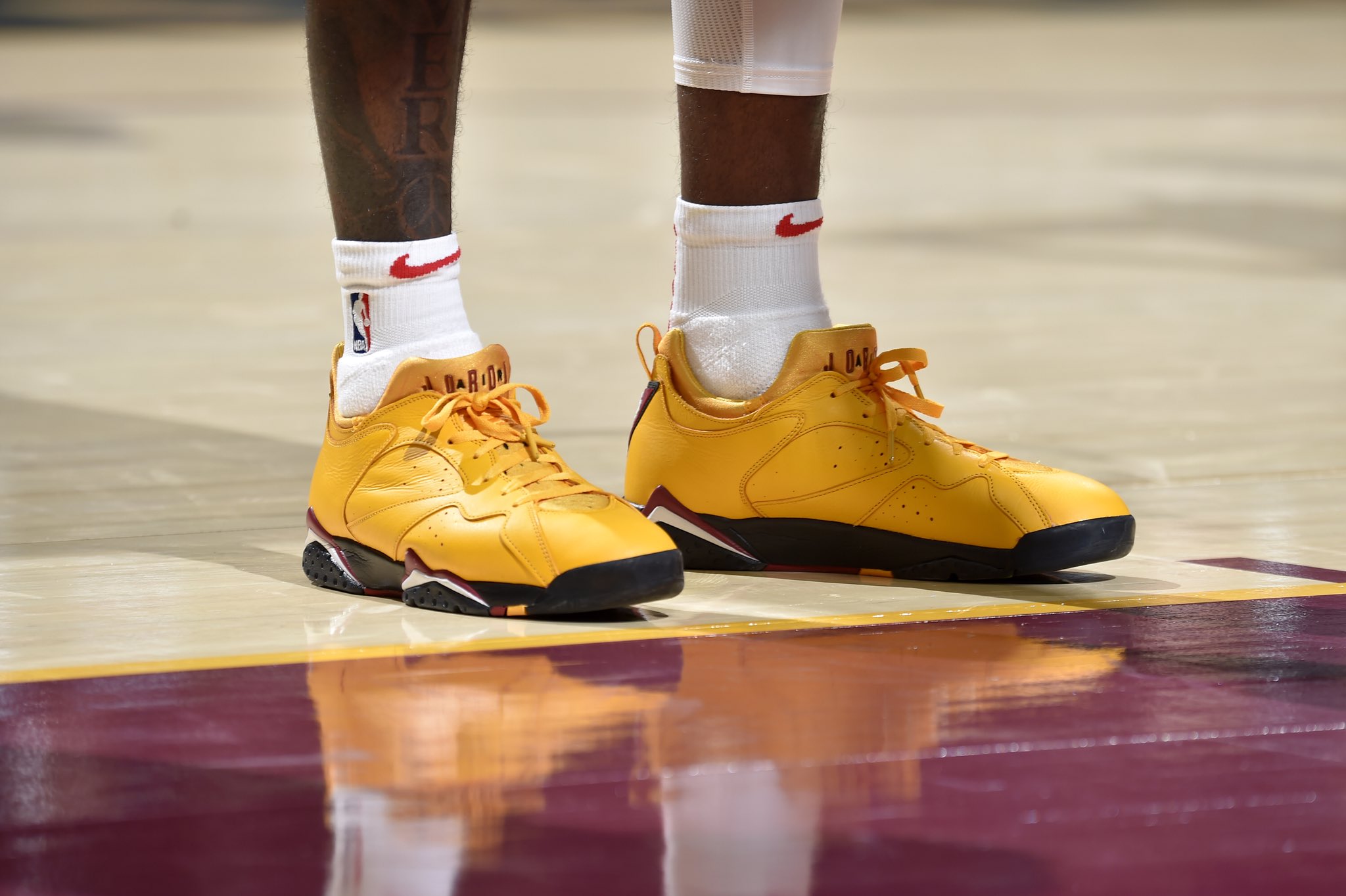 NBA赛场篮球鞋今日集锦，杜兰特脚上的球鞋比他的表现更耀眼