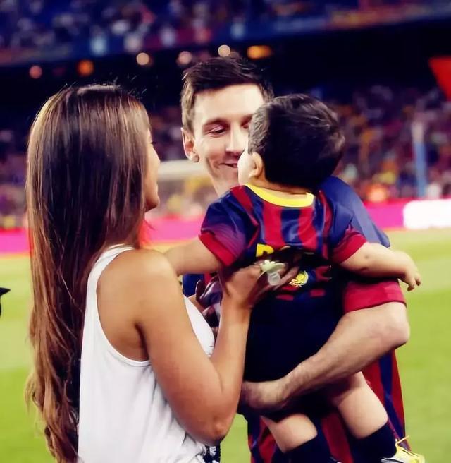 梅西内马尔苏亚雷斯马拉多纳小罗,梅西的成就和马拉多纳谁更厉害