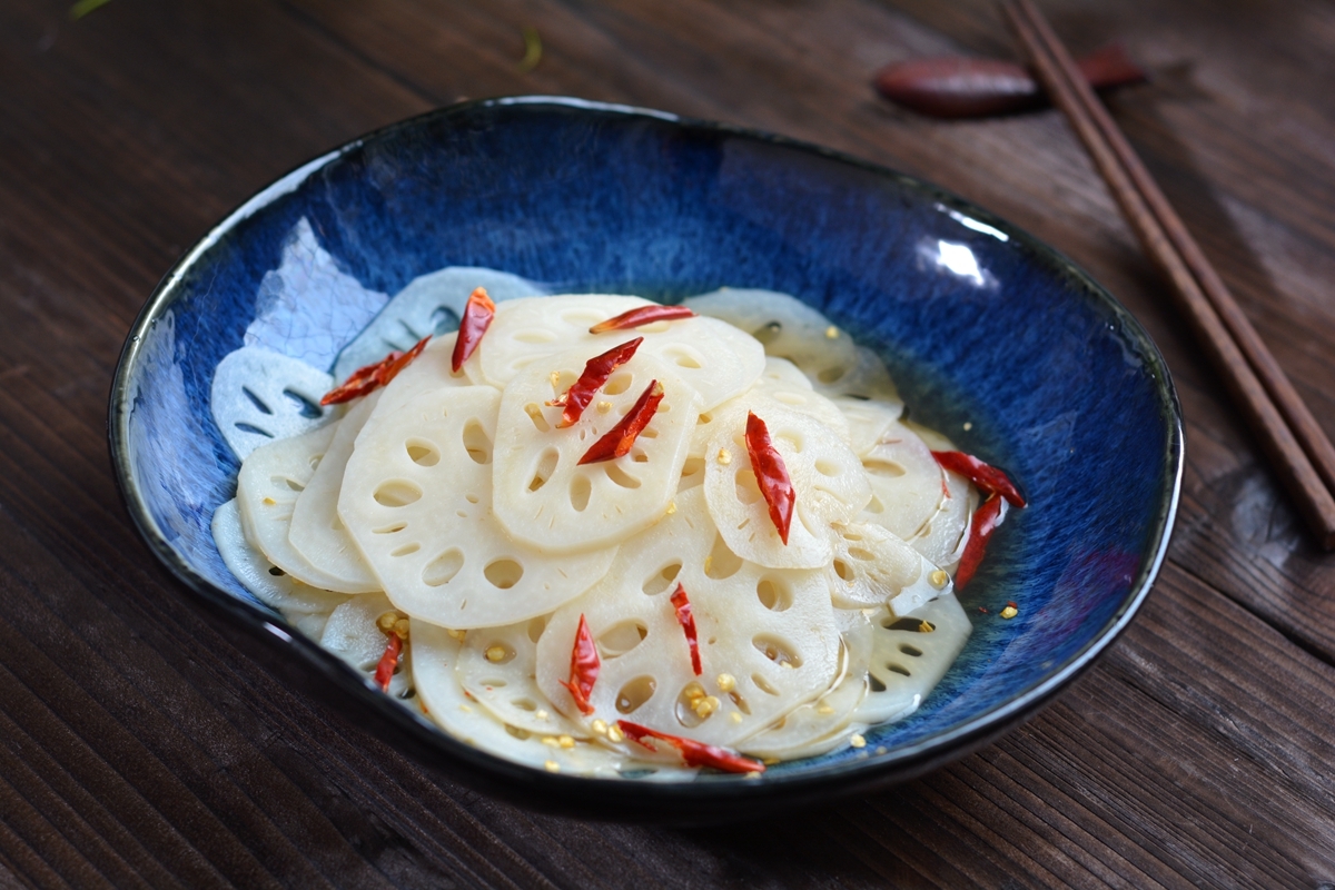 鲜藕怎样泡又白又脆,切莲藕不发黑的做法