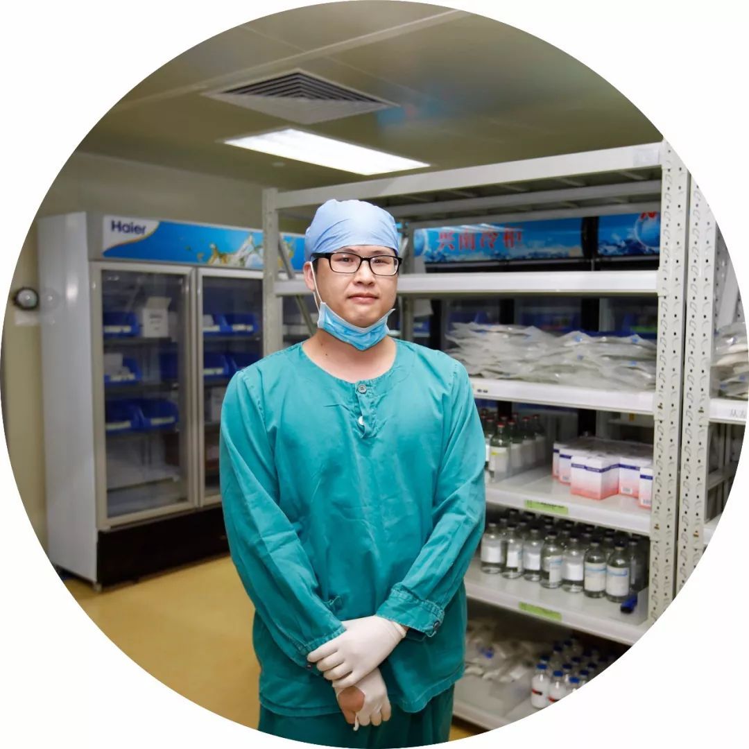 看了这么多炫富摔，这些护士才是最劲爆的~