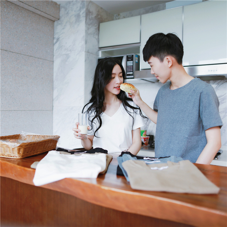 高端情侣装店铺推荐,比较好看的情侣装店铺