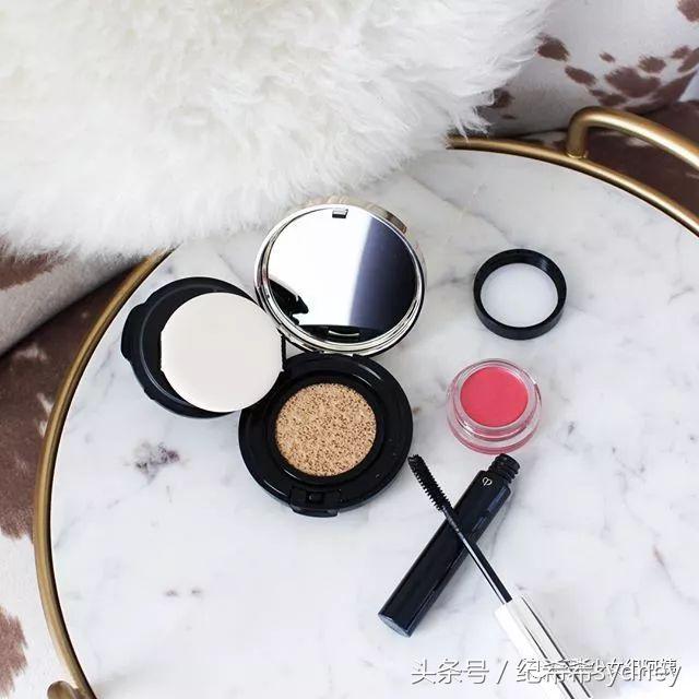 cpb的气垫和粉底哪个好用,cpb气垫和粉底液