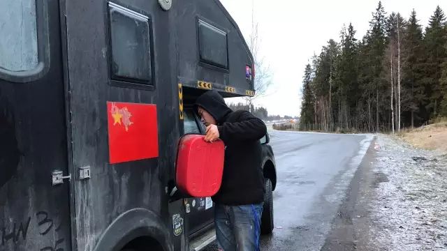 如何在芬兰摆摊赚欧元-自由公路芬兰站之赫尔辛基跨年