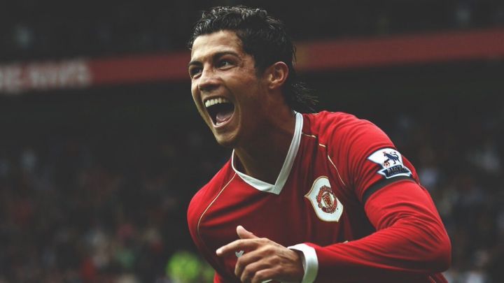 c罗该何去何从来时青涩去时传奇,c罗时隔几年再次踏上绿茵草地