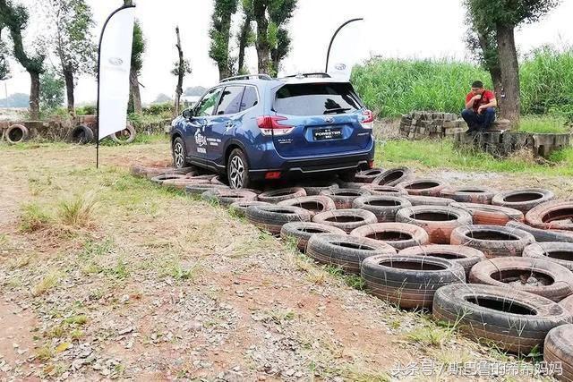 10年斯巴鲁森林人2.5四驱越野视频,斯巴鲁森林人越野能力测试