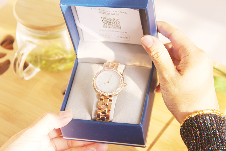 小姐姐体验沃尔沃xc90,twentyseventeen手表水鬼