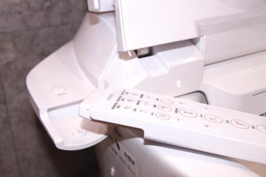 箭牌智能马桶深度解析,箭牌智能马桶v6马桶上的4个按键