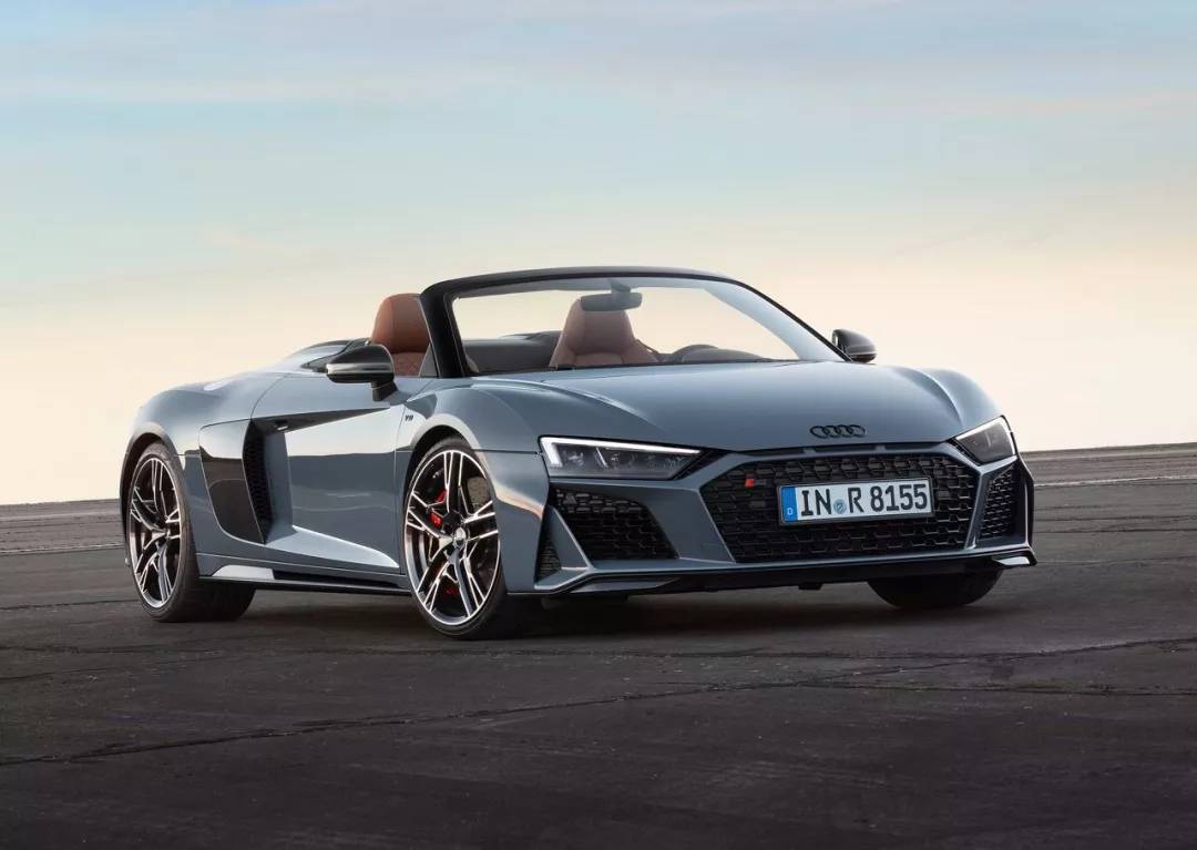奥迪r8v10performance,老款奥迪r8v10一年需要多少钱