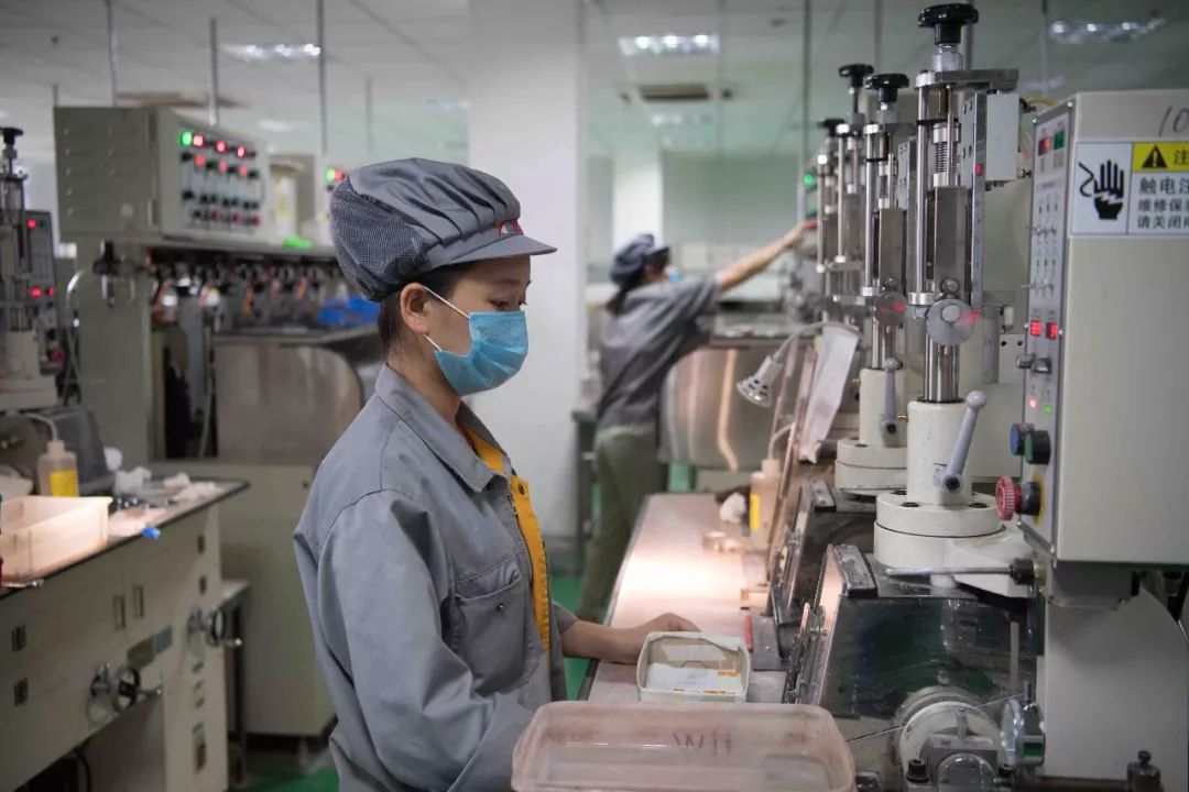 和比亚迪、长安比邻而居，光学企业如何在溧水切入智能汽车产业？