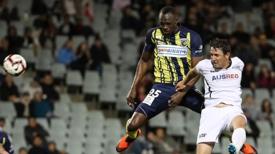 星周刊|为梦想鼓掌!踢足球的飞人博尔特