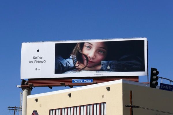 明明是家正经的科技公司,却偏爱恶搞艺术