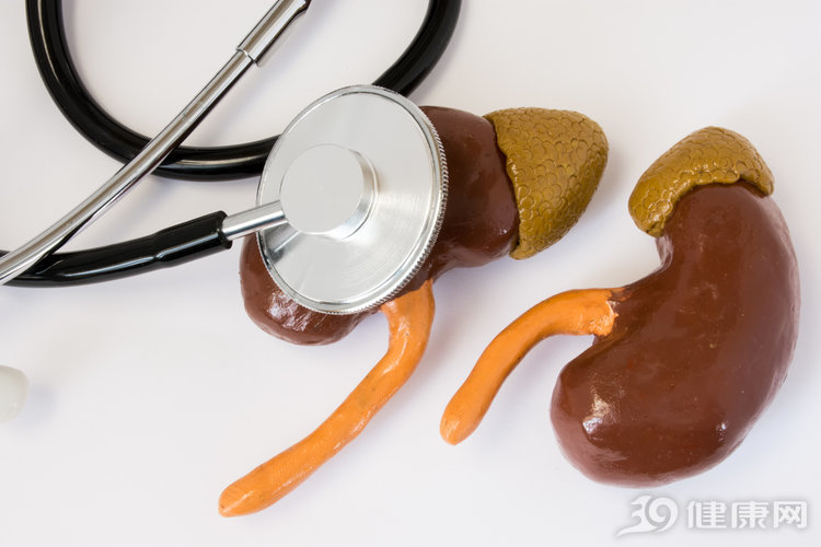 出现这4种异常要警惕是肾囊肿,双肾3mm结石会有哪些症状