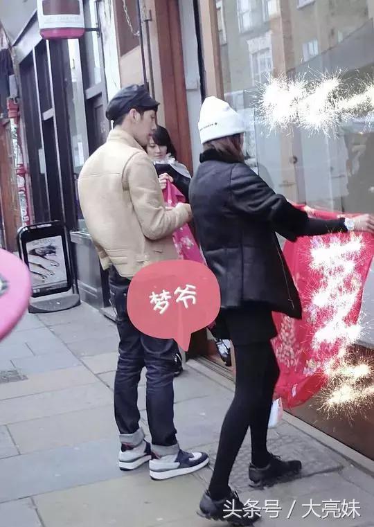 看到抽纸掉进垃圾桶,看见垃圾桶里有卫生纸