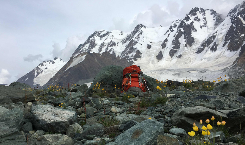 徒步到博格达峰,博格达环线雪域