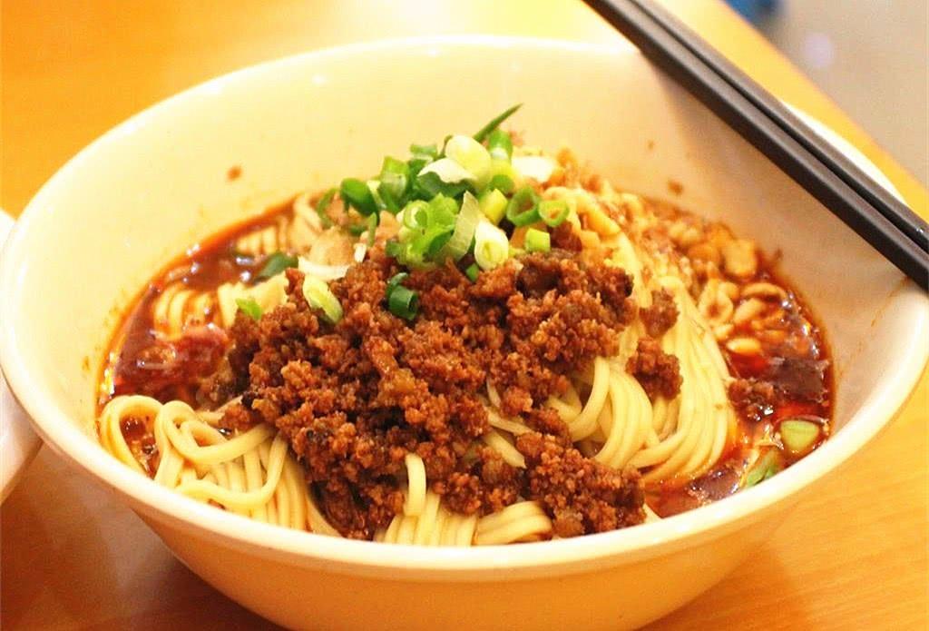 成都清汤杂酱面,成都最出名的杂酱面