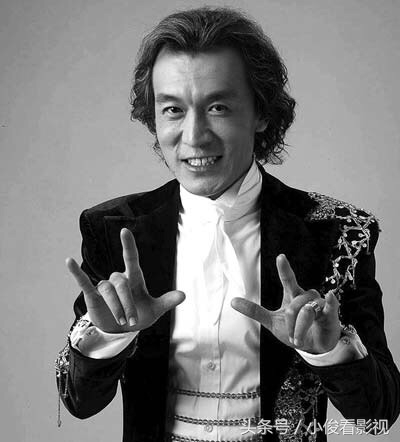 主持人李咏因癌症去世,著名主持人李咏患癌去世是真的吗