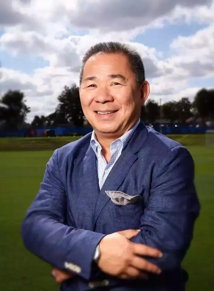 致哀航班遇难者,泰国王权国际集团创始人维猜