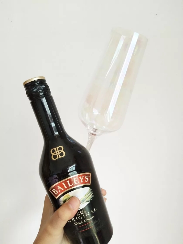 我与酒的故事的范文,我与酒的故事