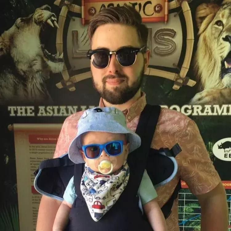 浜湁100涓囩矇涓濆嵈琚槻绗戠殑瑙嗛,700涓囩矇涓濆拰骞崇簿鑻变富鎾鍢茶