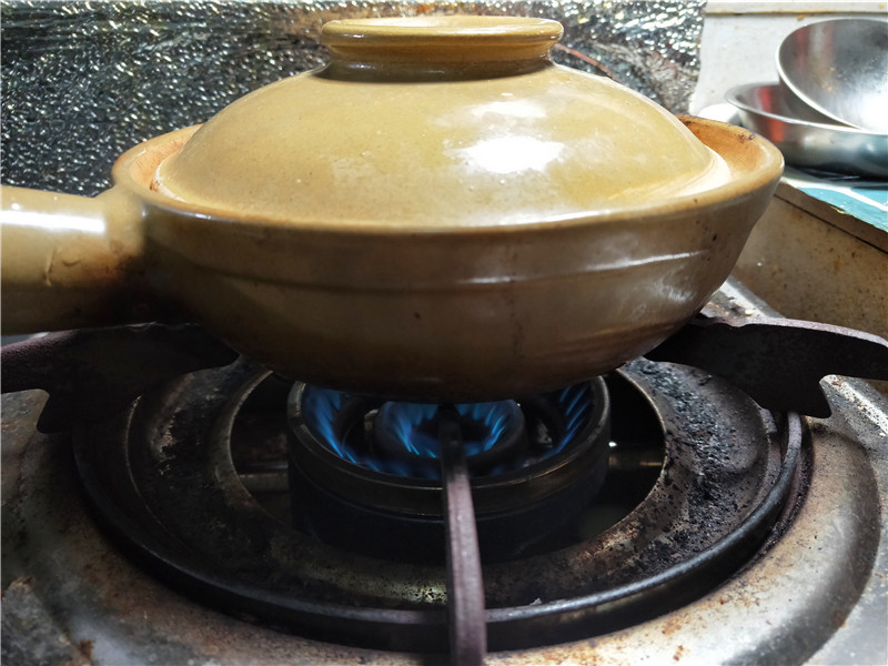 广式煲仔饭的家常做法电饭锅,广式煲仔饭的正宗做法