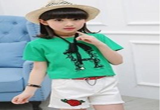 社会的佩奇哥也有“亲戚”了，他叫班纳