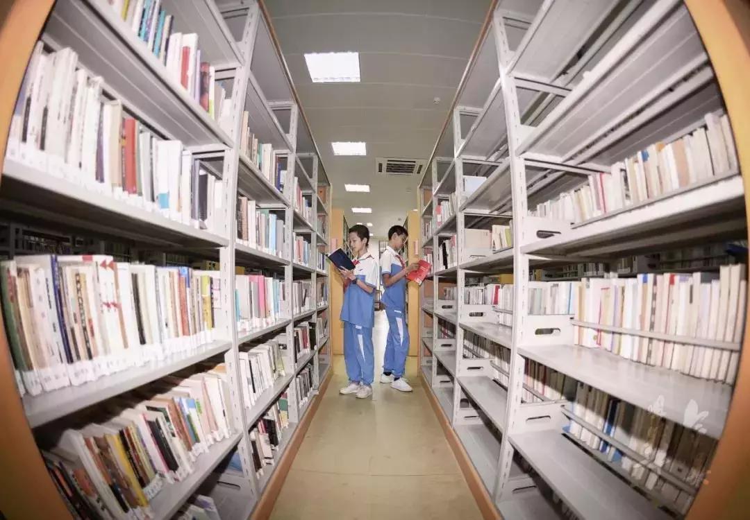 想去华英学校读书有什么办法,入读华英学校