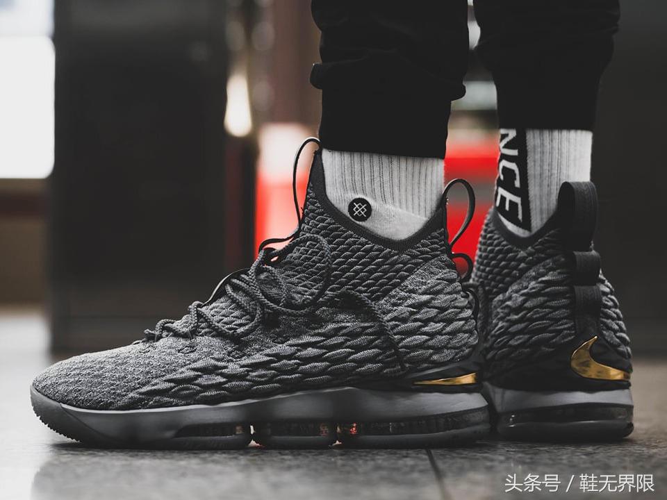 1988年nike球鞋,1998年匹克篮球鞋