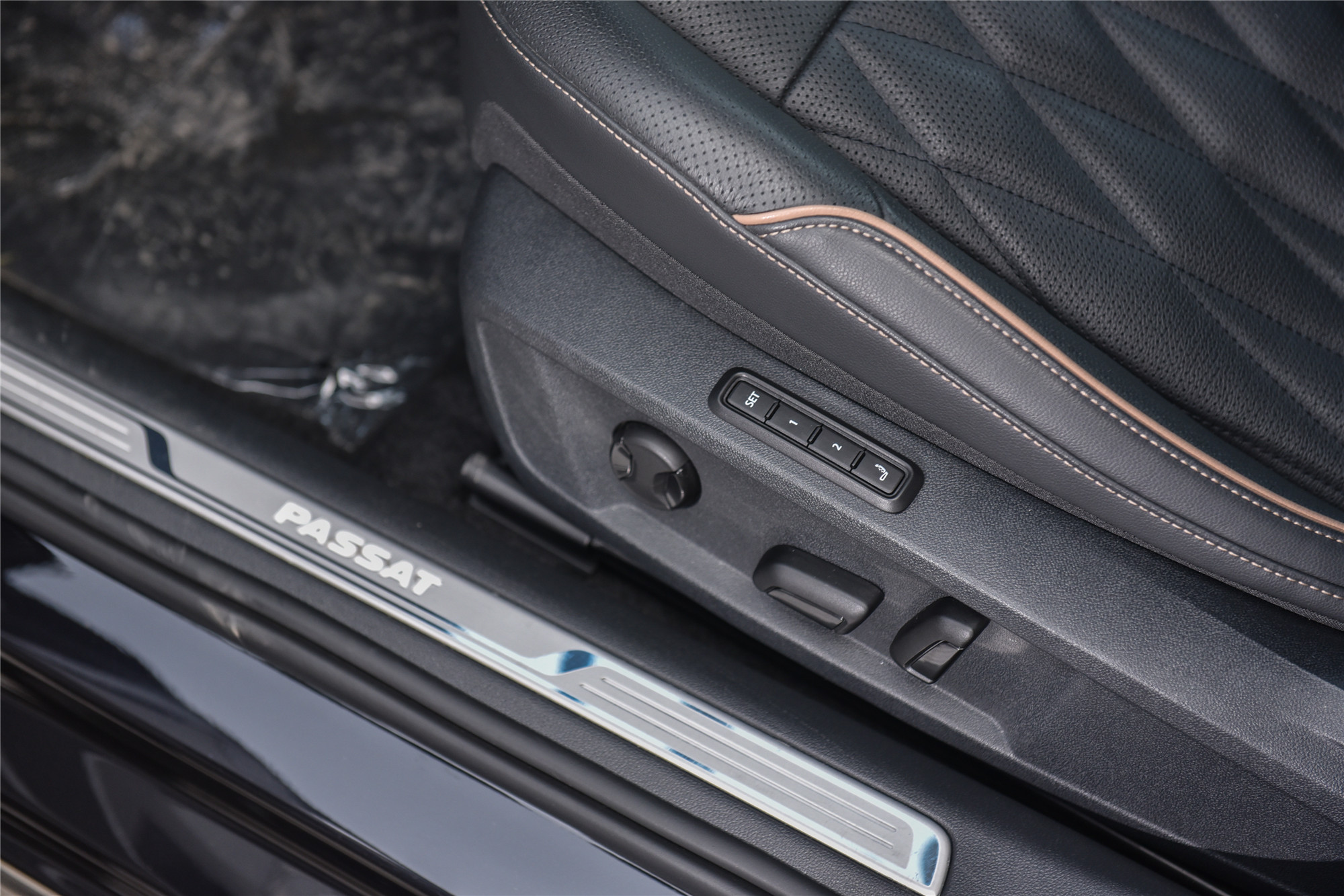 帕萨特途昂怎么选,途昂和帕萨特对比