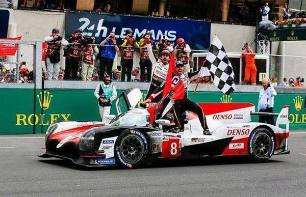 总有人说玩车是不务正业,为什么说玩赛车很费钱