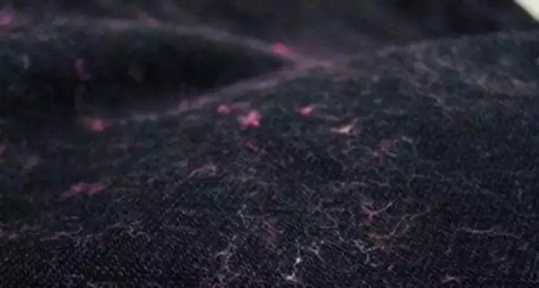 彻底消灭大衣尘屑？超实用的粘毛筒，值得我安利一整季！