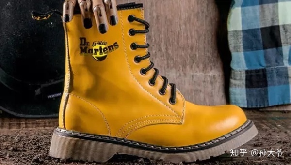 每个男人都需要一双这样的马丁靴,年轻人的第一双马丁靴