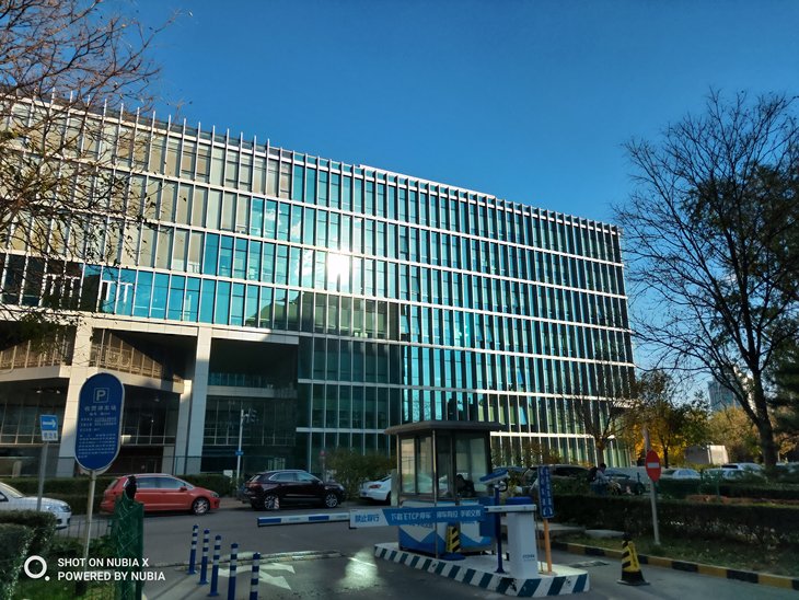 努比亚双摄旗舰曲面屏,努比亚x双屏测评